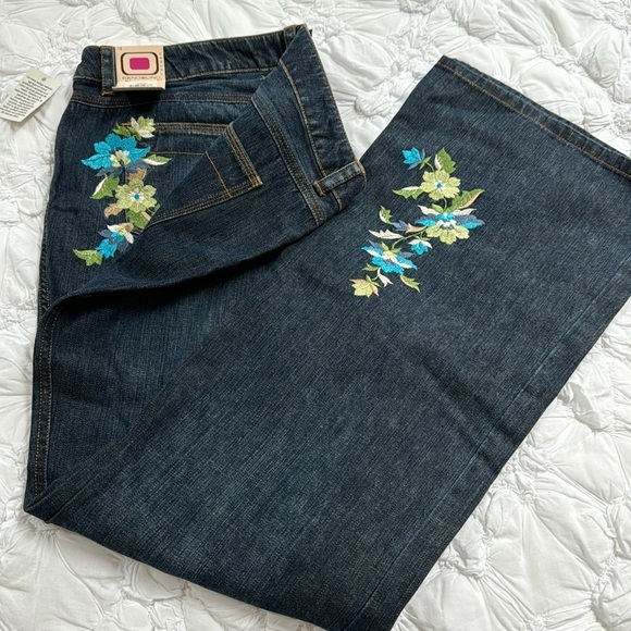 Bandolino Denim - BANDOLINO Dark Blue Jeans with Embroidered Floral appliqués🪻🪷🌺Size 12
